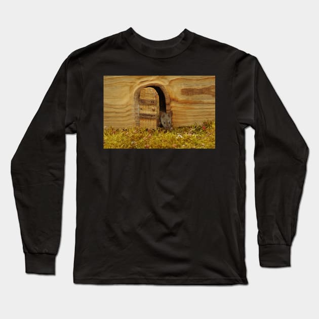 mouse at the door Long Sleeve T-Shirt by Simon-dell